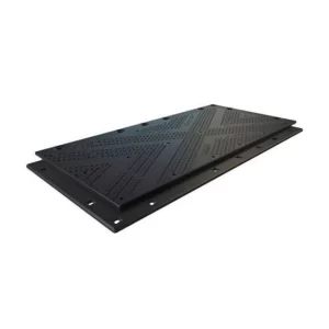 Interlocking-overlapping-protective-pad