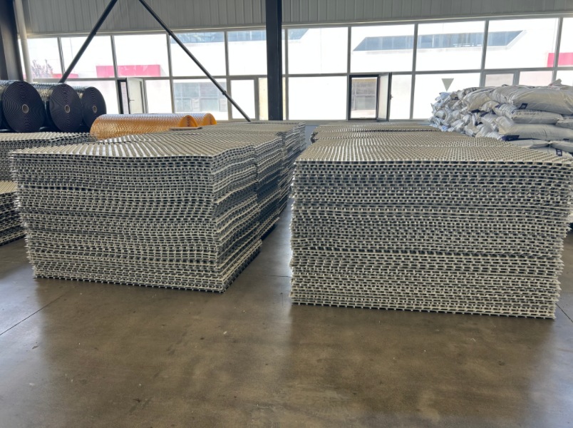 Can Concrete Protective Liners Be Installed in Existing Concrete Structures?插图1 Rehabilitation of Aging Concrete Tanks Repair or Install a Protective Liner